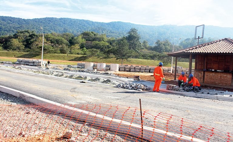 Obras da pista de caminhada no Parque Linear são iniciadas