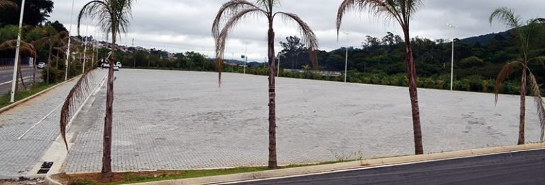 Fim de semana a feira e o varejão passam a funcionar no Espaço de Eventos