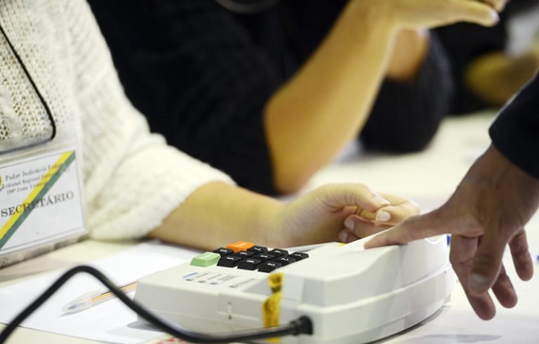 Biometria deve chegar a todos eleitores até 2020