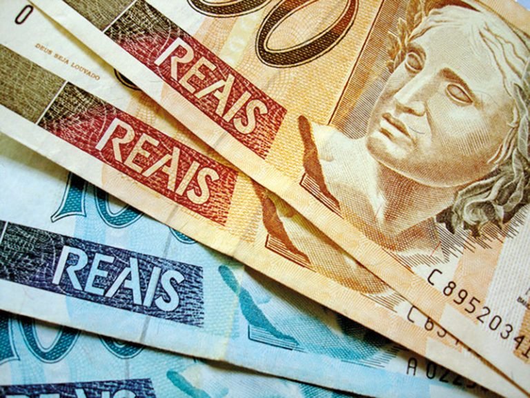 3 em cada 10 consumidores fecharam ‘no vermelho’