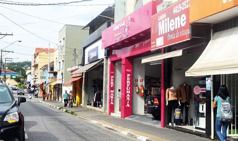 Gasto médio com presentes será de R$ 100 em Mairiporã