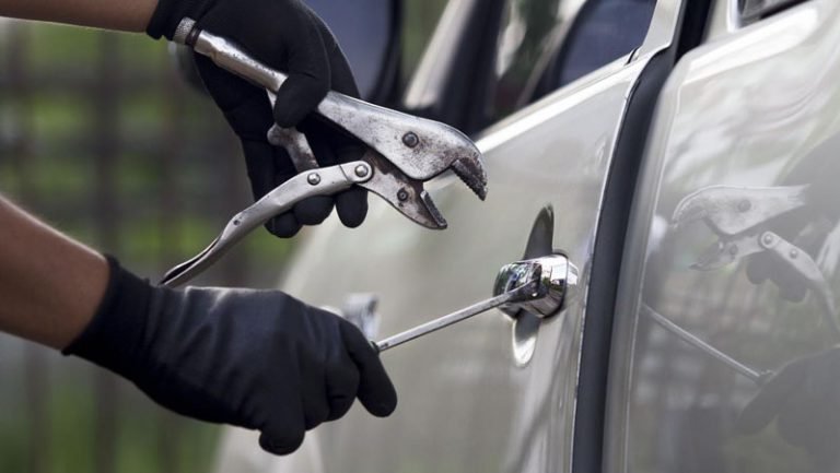 Bandidos roubam uma pessoa por dia e 12 veículos por mês em Mairiporã
