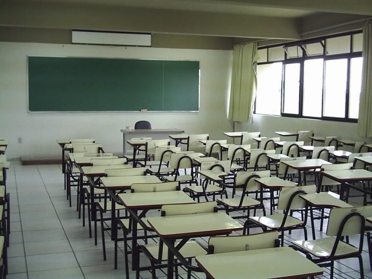 Alunos da rede municipal voltam às aulas dia 6