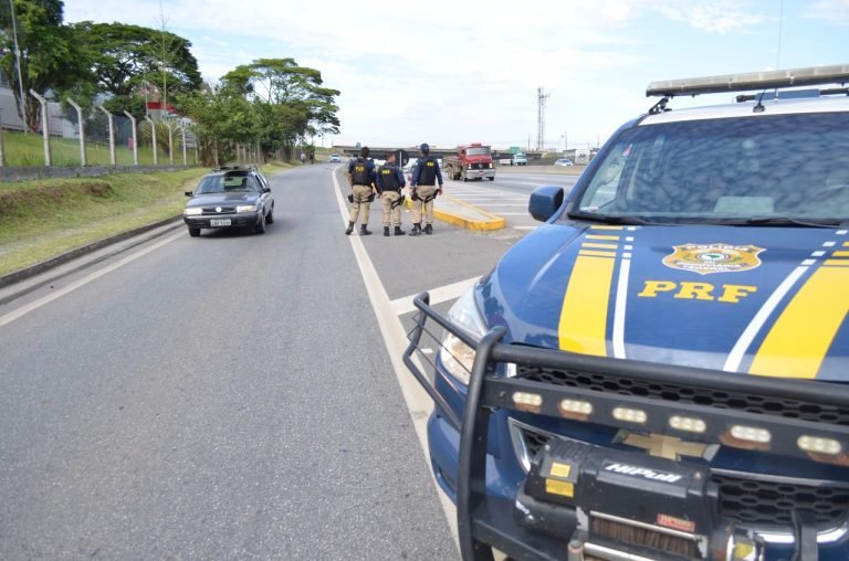 Edital para 500 vagas na PRF deve sair neste mês