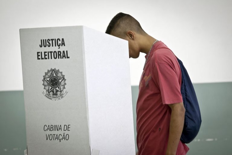 Número de eleitores de 16 e 17 anos fica 5% menor