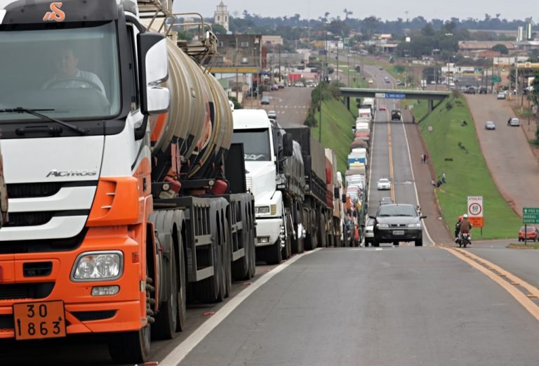 Caminhoneiros prometem nova greve em 10 dias