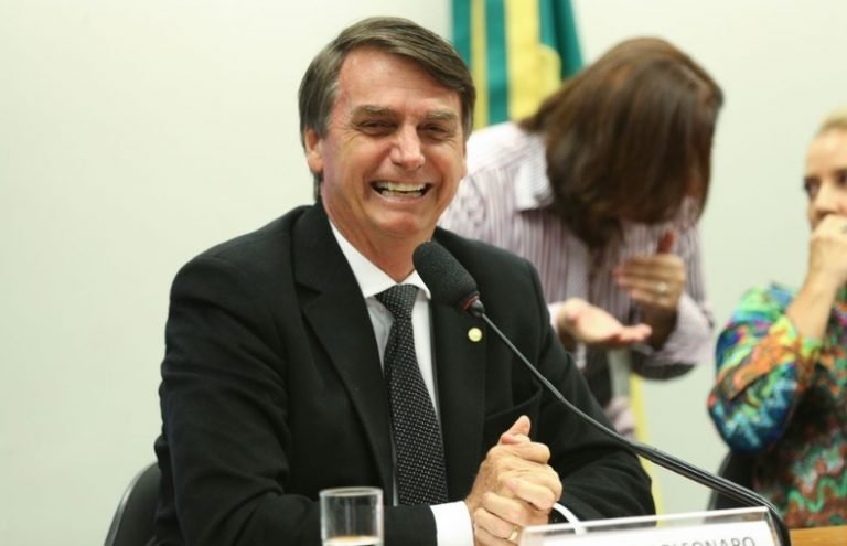 Bolsonaro seria eleito no 1º turno se dependesse de Mairiporã