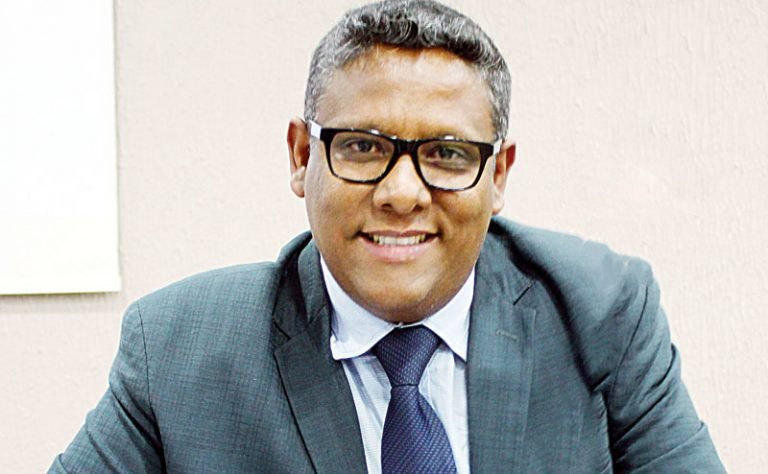 Ricardo Barbosa é eleito para presidir a Câmara