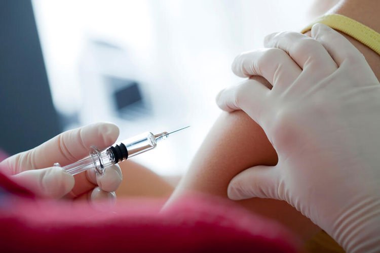 Anvisa faz restrição à vacina da dengue importada