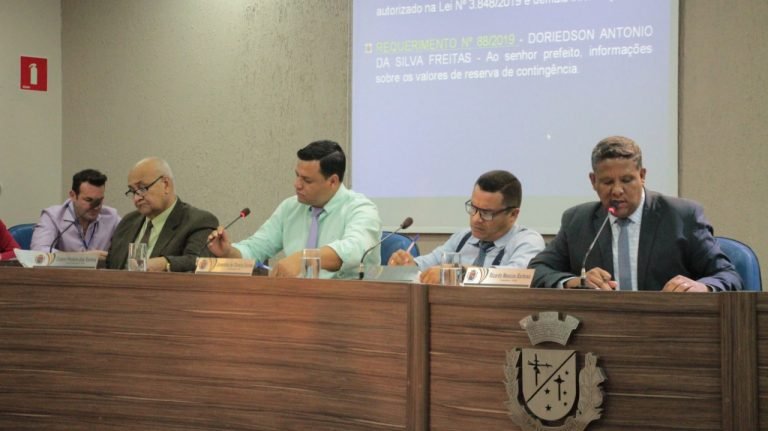 Após recesso, vereadores retomam sessões na terça-feira