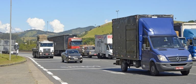 Duas mortes no feriado de Carnaval na Fernão Dias