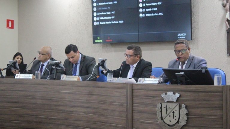 Em votação unânime, Câmara aprova lei do nepotismo