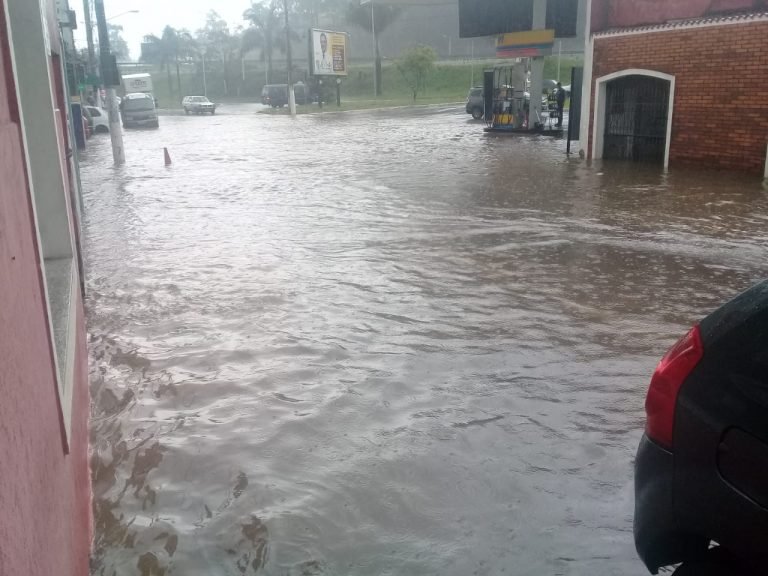 Em 6 dias choveu o previsto para o mês