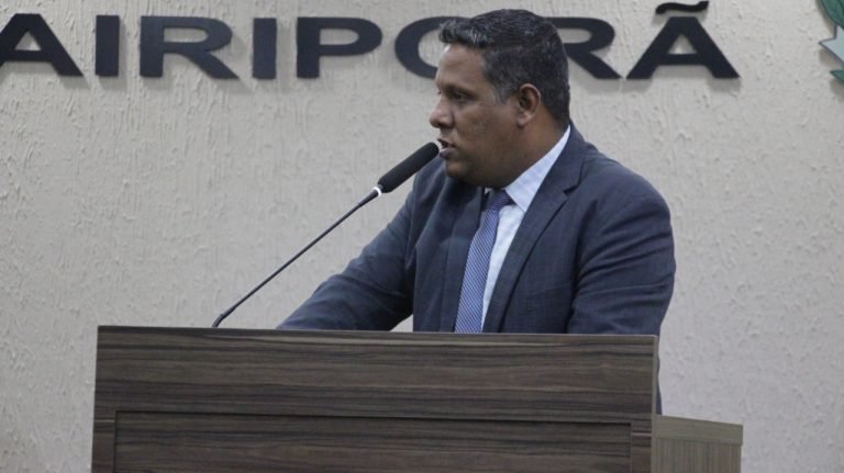 Câmara passa a investigar Aiacyda sobre os semáforos