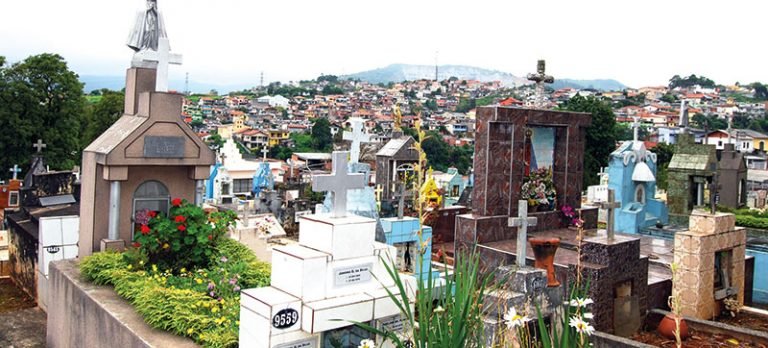 Cemitérios municipais permanecerão abertos no Dia das Mães
