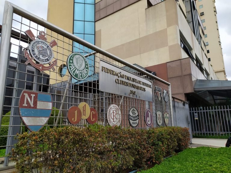 Paulistão segue paralisado e sem data para ser retomado