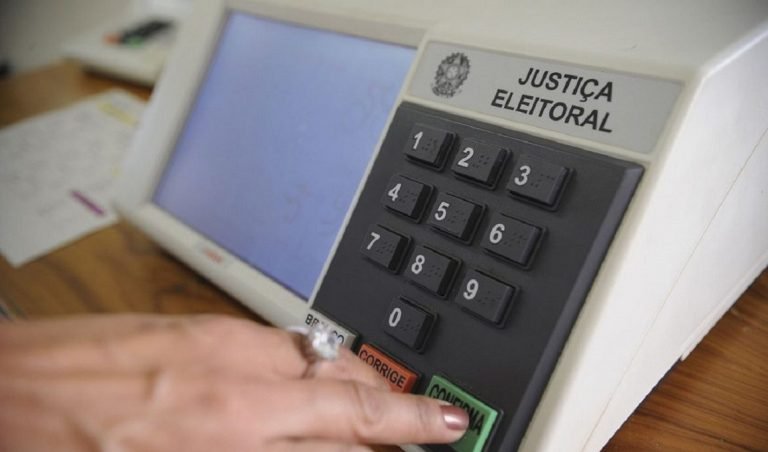 Lei da Ficha Limpa completa dez anos