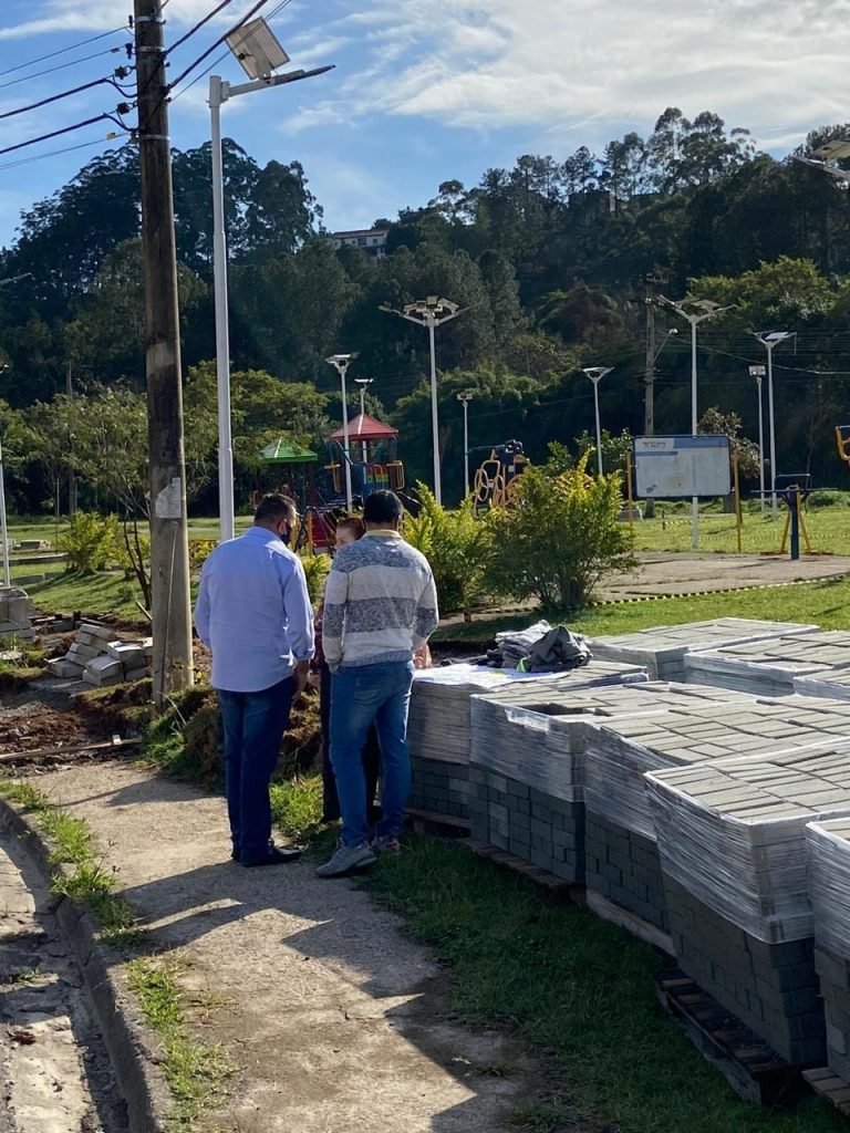 Praça do Jardim Celeste é revitalizada e ganha quadra esportiva, trabalho do vereador Valdeci América