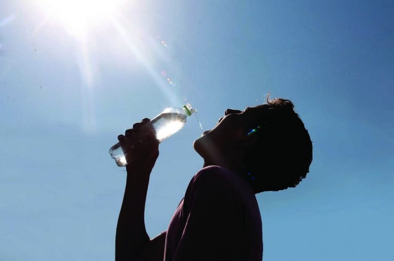 Temperatura despenca no domingo com fim de semana chuvoso