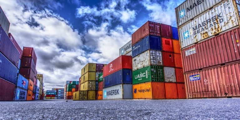 Exportações superam importações em US$ 6,6 bi, melhor agosto desde 1989