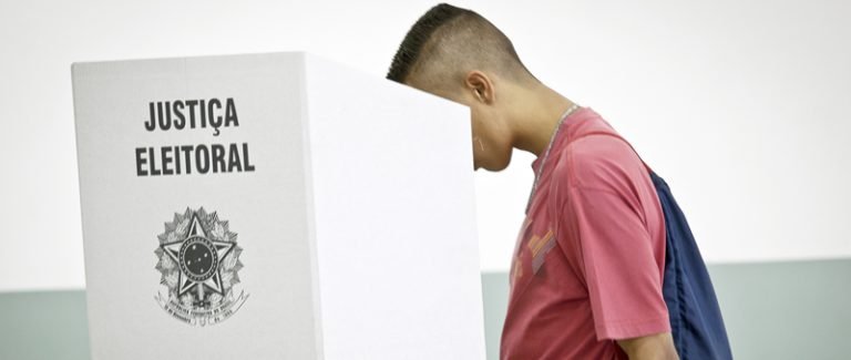 Em quatro anos quantidade de jovens eleitores diminuiu
