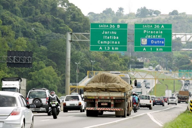 Dois óbitos e 1,1 milhão de veículos na Fernão Dias no feriado de Réveillon