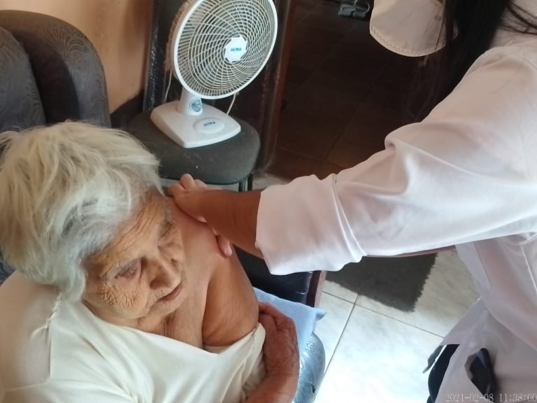Idosos a patir dos 85 anos começam a ser vacinados segunda-feira
