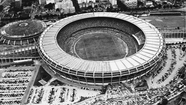 Maracanã passa a se chamar Estádio Edson Arantes do Nascimento – Rei Pelé