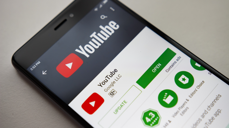 Pelo YouTube artistas ensinam gratuitamente técnicas de desenho