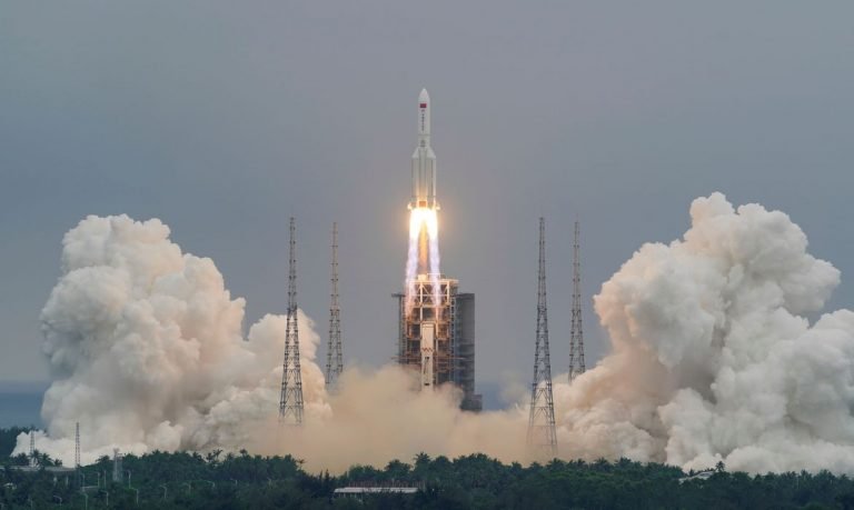 China lança módulo principal da sua 1ª estação espacial permanente