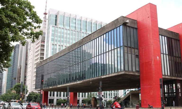 Masp reabre ao público neste sábado