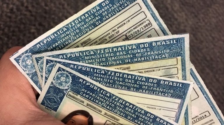 Transferência de pontos para a CNH de terceiros pode dar cadeia