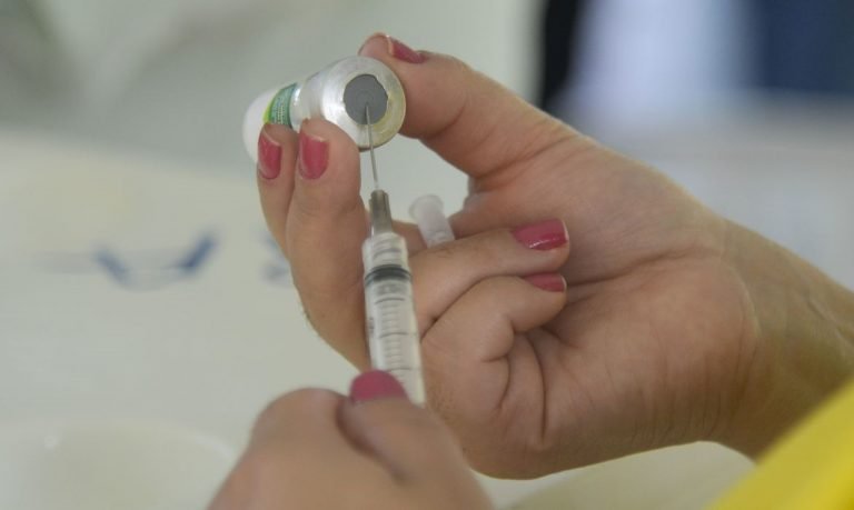 Vacinação contra a gripe começa segunda-feira