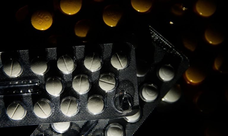 Anvisa alerta para o risco da automedicação