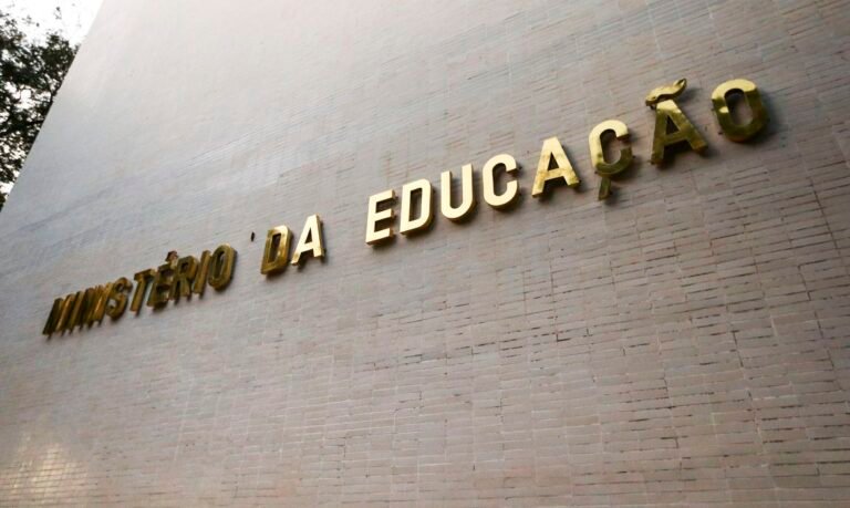 Aberto prazo para pedir isenção de inscrição no Enem 2021