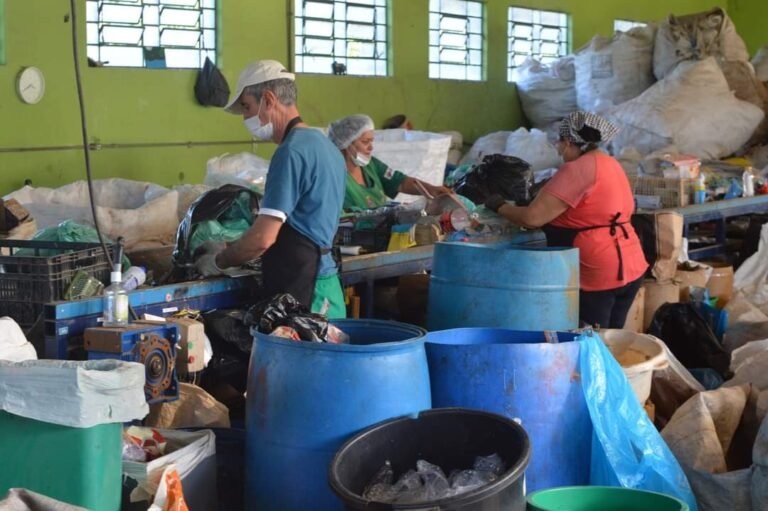 Cooprema processa 25 toneladas de recicláveis por mês