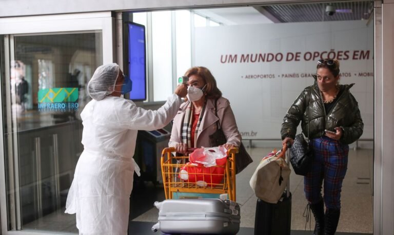 Aeroporto de Congonhas tem barreira sanitária para identificar cepa indiana