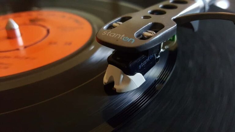 Disco de vinil comemora 70 anos este mês no Brasil