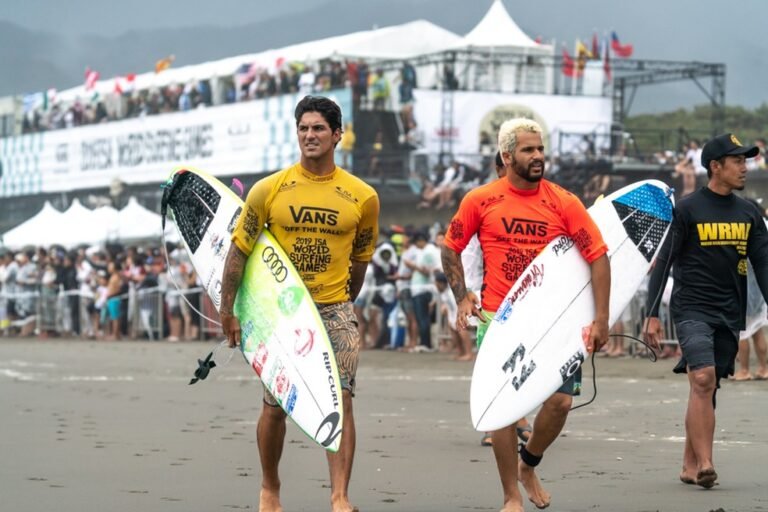 Brasileiros conhecem adversários no surf na Olimpíada