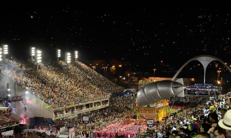 Escolas de samba cariocas assinam contrato para 4 carnavais até 2025
