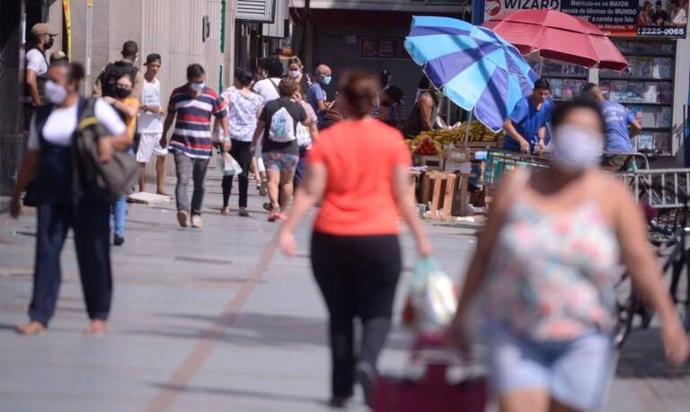 IBGE: mulheres somavam 52,2% da população no Brasil em 2019