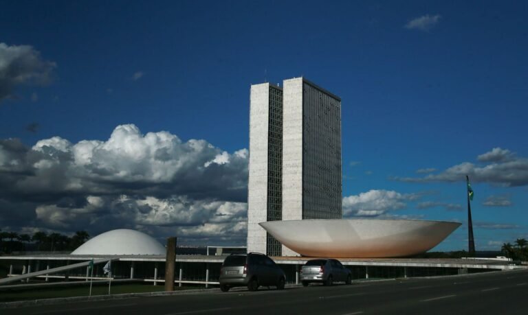 Aprovada na Câmara dos Deputados MP que simplifica abertura de empresas