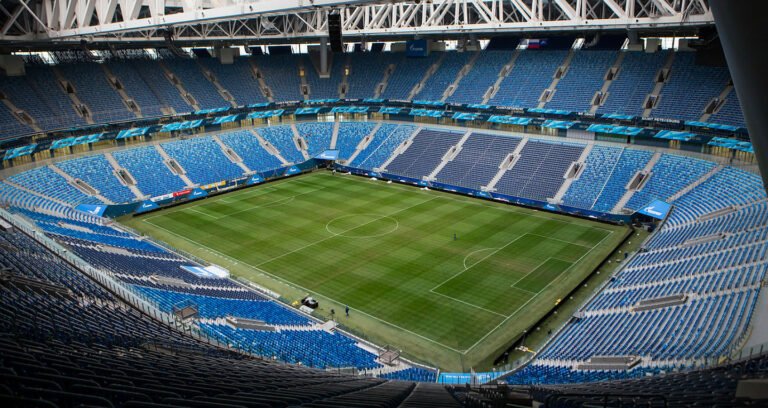 Grupos da Champions terão duelos de gigantes