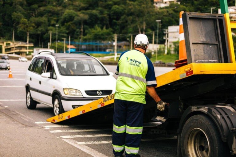 Arteris espera até 1 milhão de veículos na Fernão Dias no feriadão