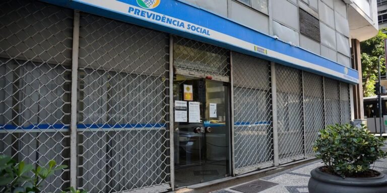 Agências do INSS passam a ter supervisão de atendimento presencial