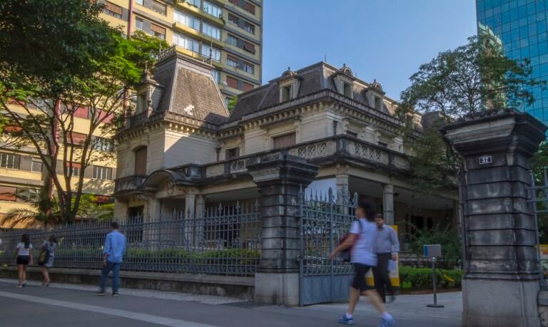 Restauração da Casa das Rosas, prédio histórico de SP, começará dia 18
