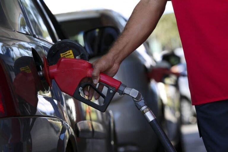 Aumento da gasolina faz com que preço na bomba suba até 7% em Mairiporã