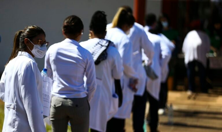 Universidades federais ofertam 3,2 mil vagas de residência médica