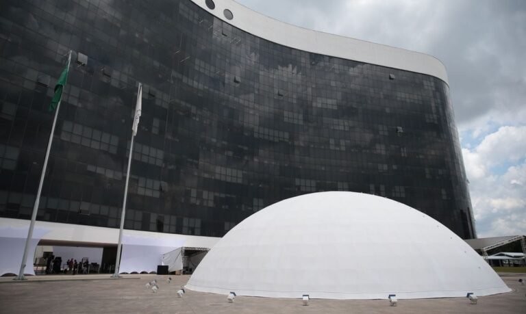TSE antecipa vigência de assinatura eletrônica para criar partido
