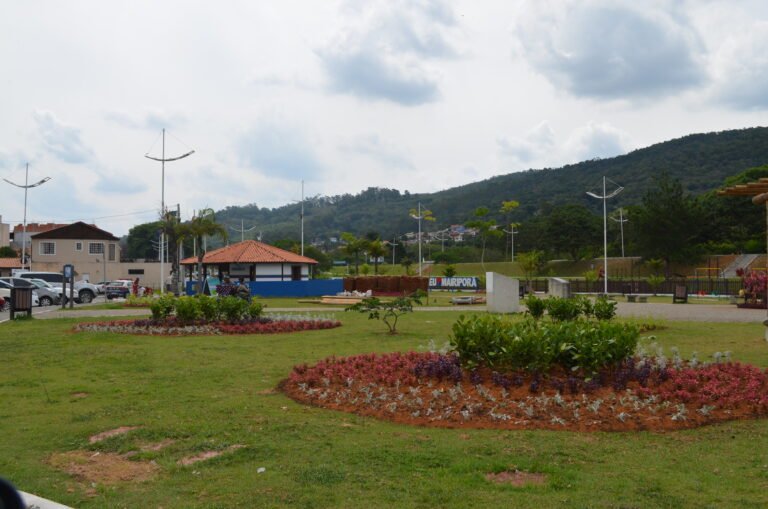 Parque Linear ganha novo paisagismo e readequação dos canteiros